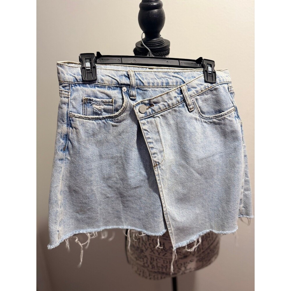 BLANKNYC Asymmetrical Raw Hem Denim Mini Skirt Light Wash Size XS/26